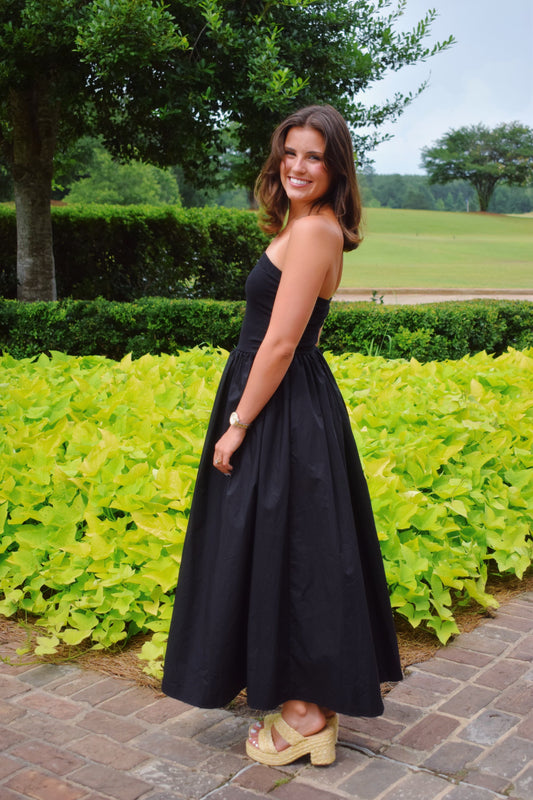 Uptown Girl Maxi Dress — Black